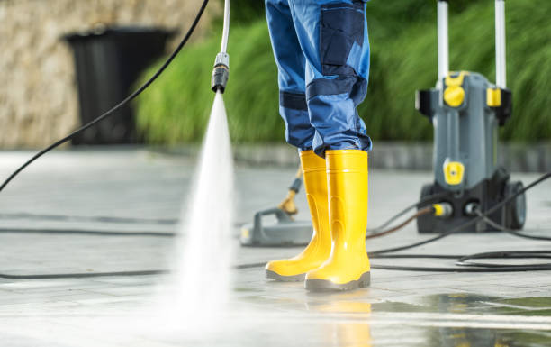 Why Choose Our Certified Pressure Washing Experts for Your Project Needs in Baileyton, AL?